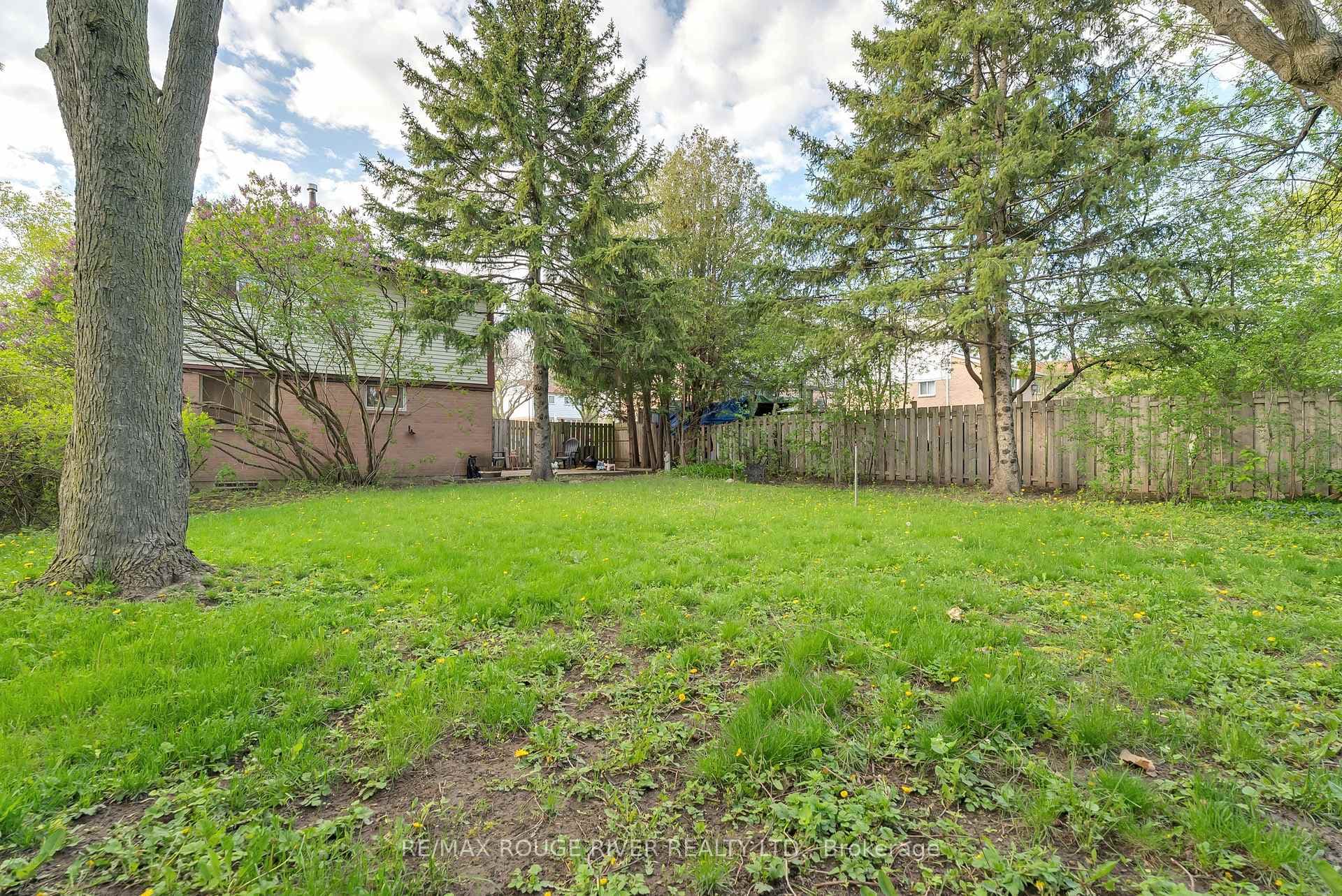 3 Lighthall Crescent photo 38