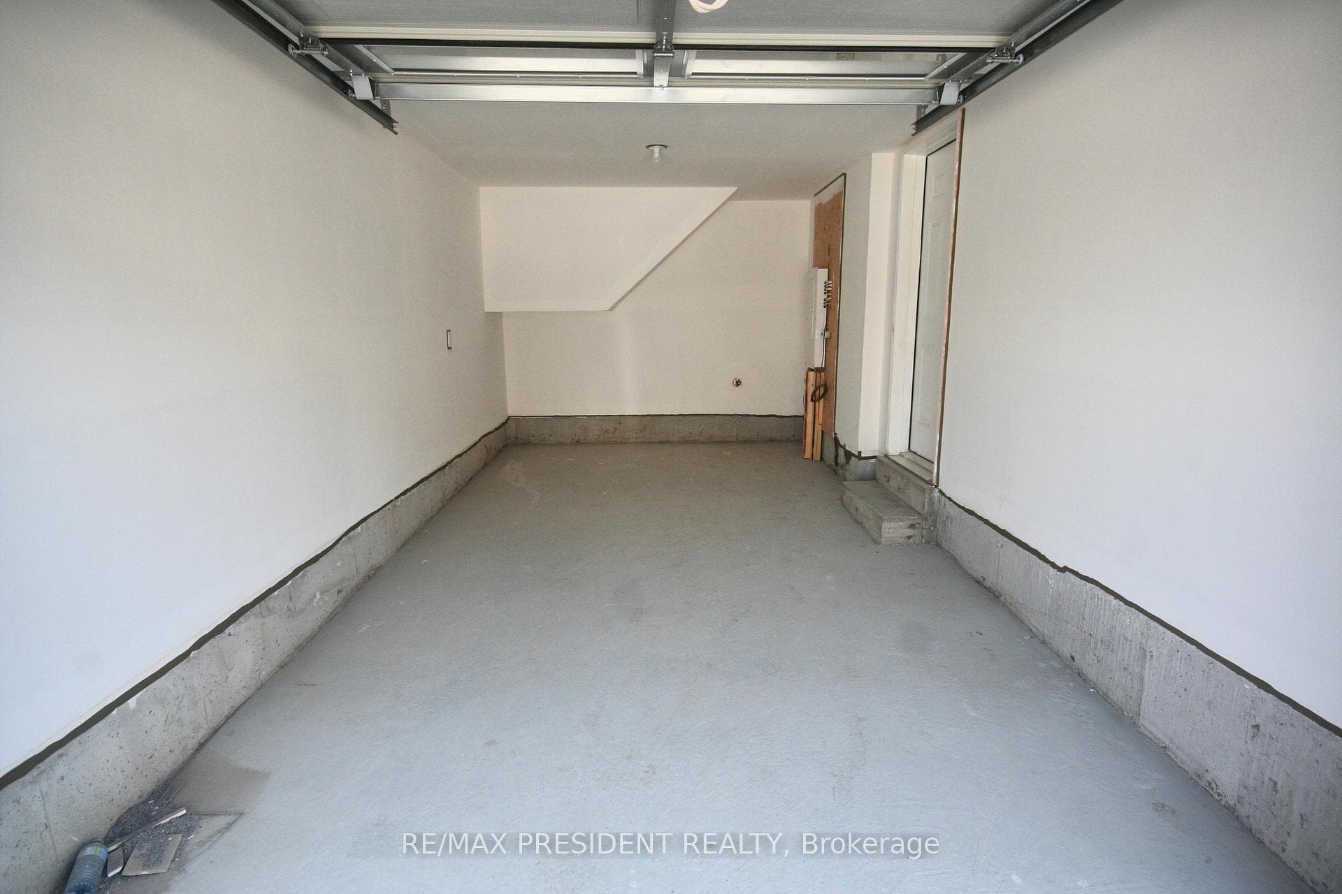 1695 Dersan Street Unit 402 photo 31