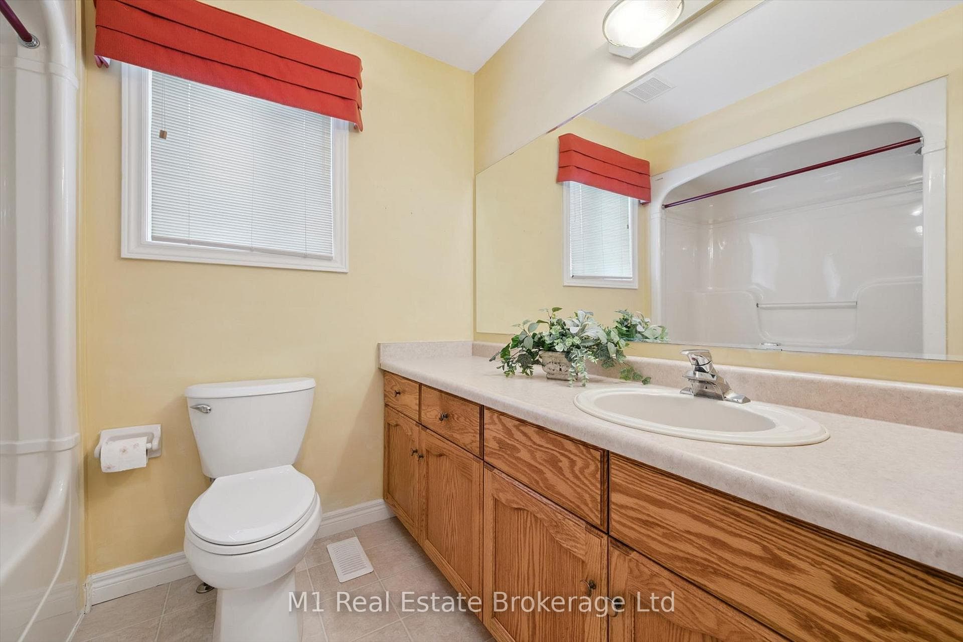 2nd main floor bathroom