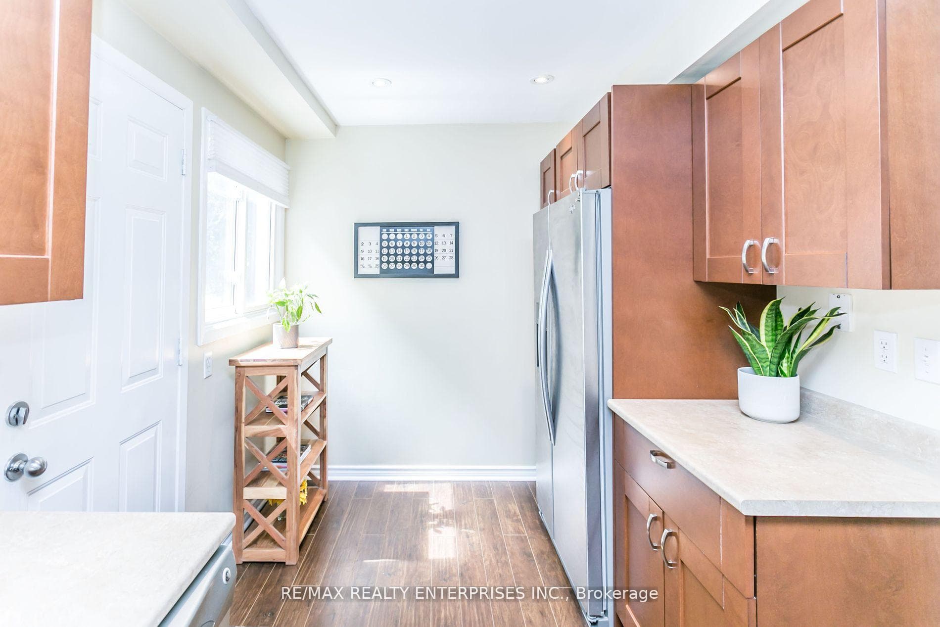 6969 Pamplona Mews photo 11