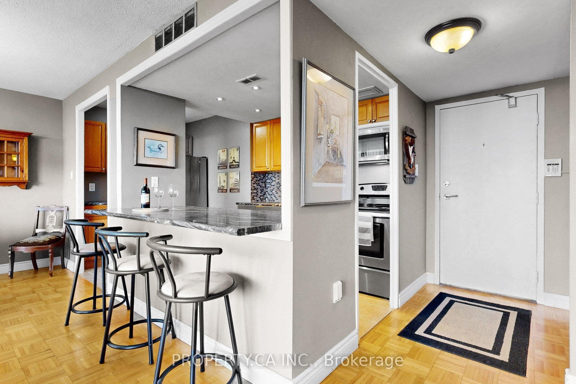 1333 Bloor Street Unit 802 photo 9
