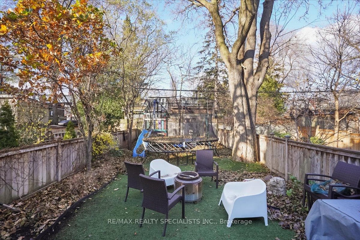 128 Riverdale Avenue photo 23