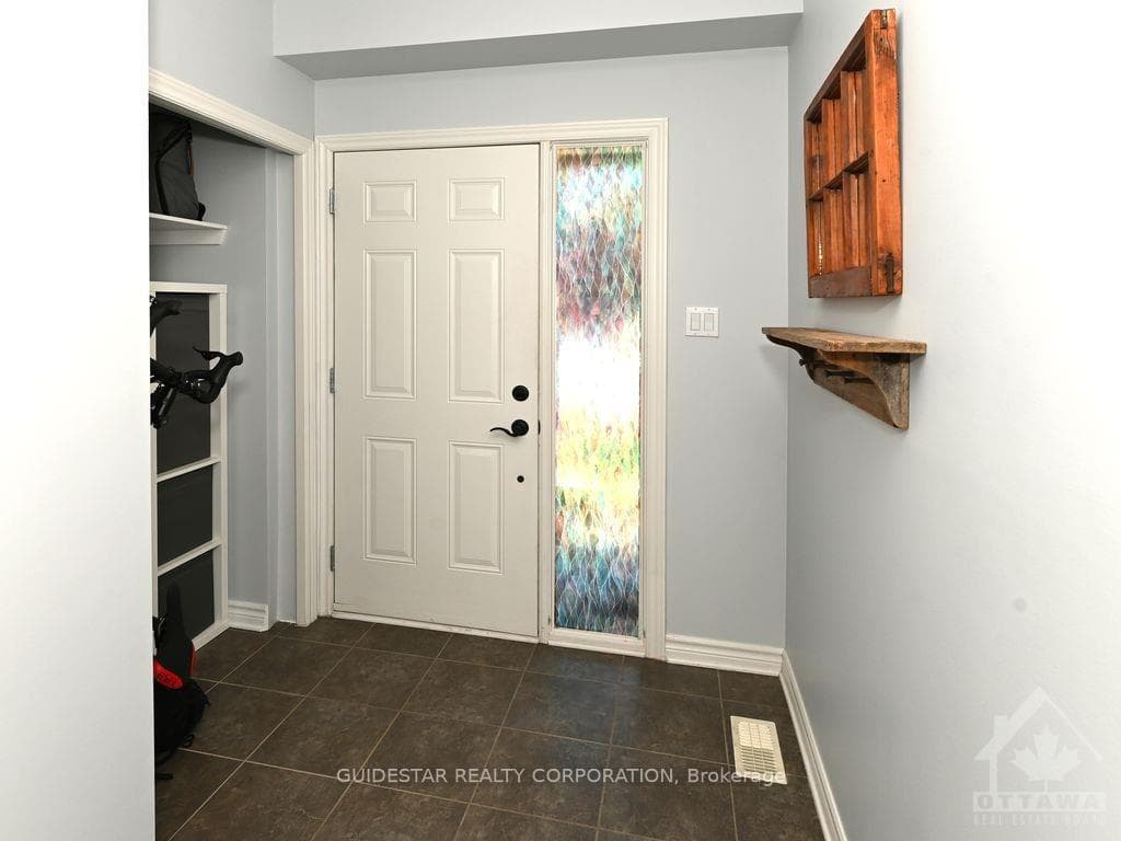 74 SELHURST Avenue photo 2