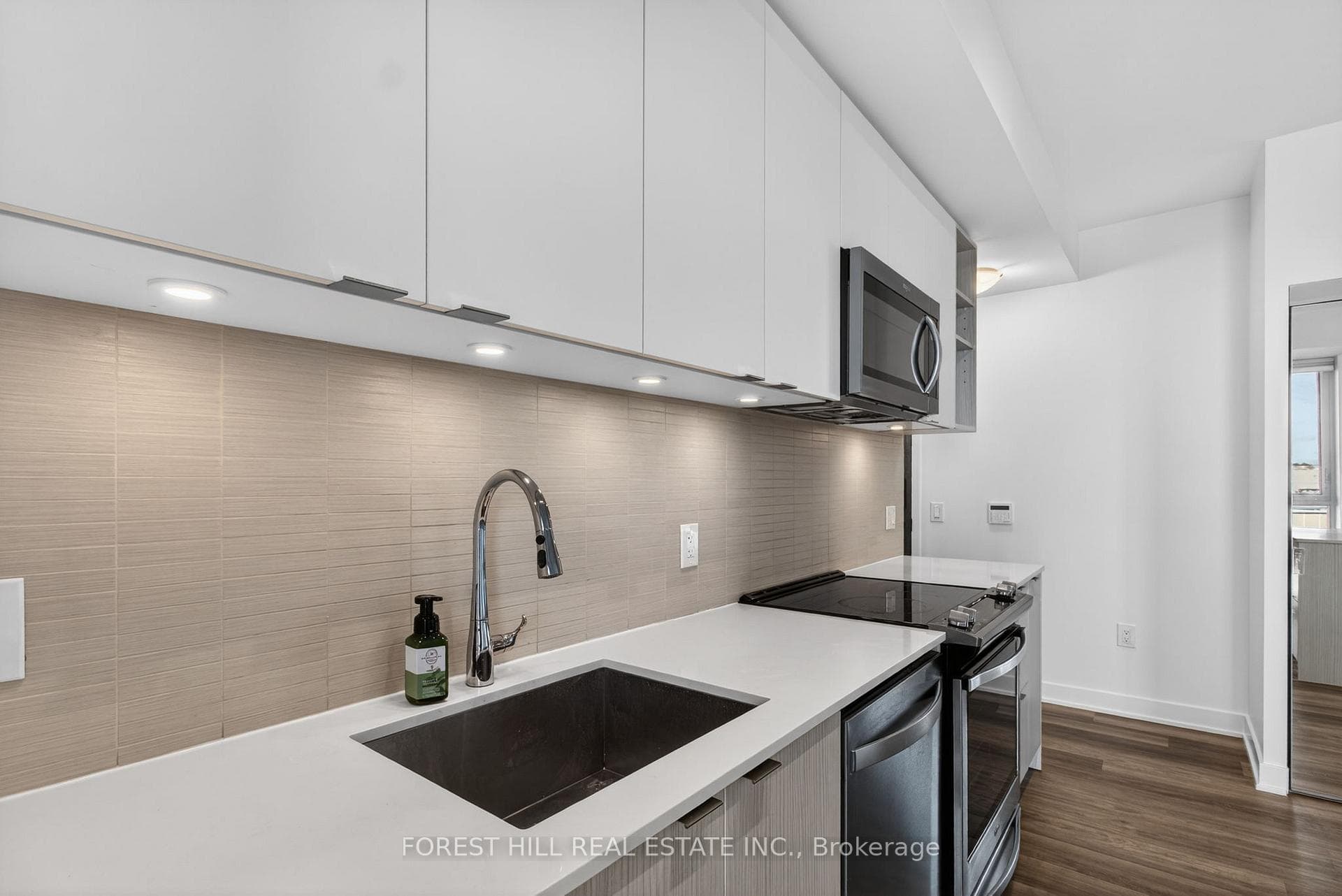 100 Eagle Rock Way Unit 529 photo 9