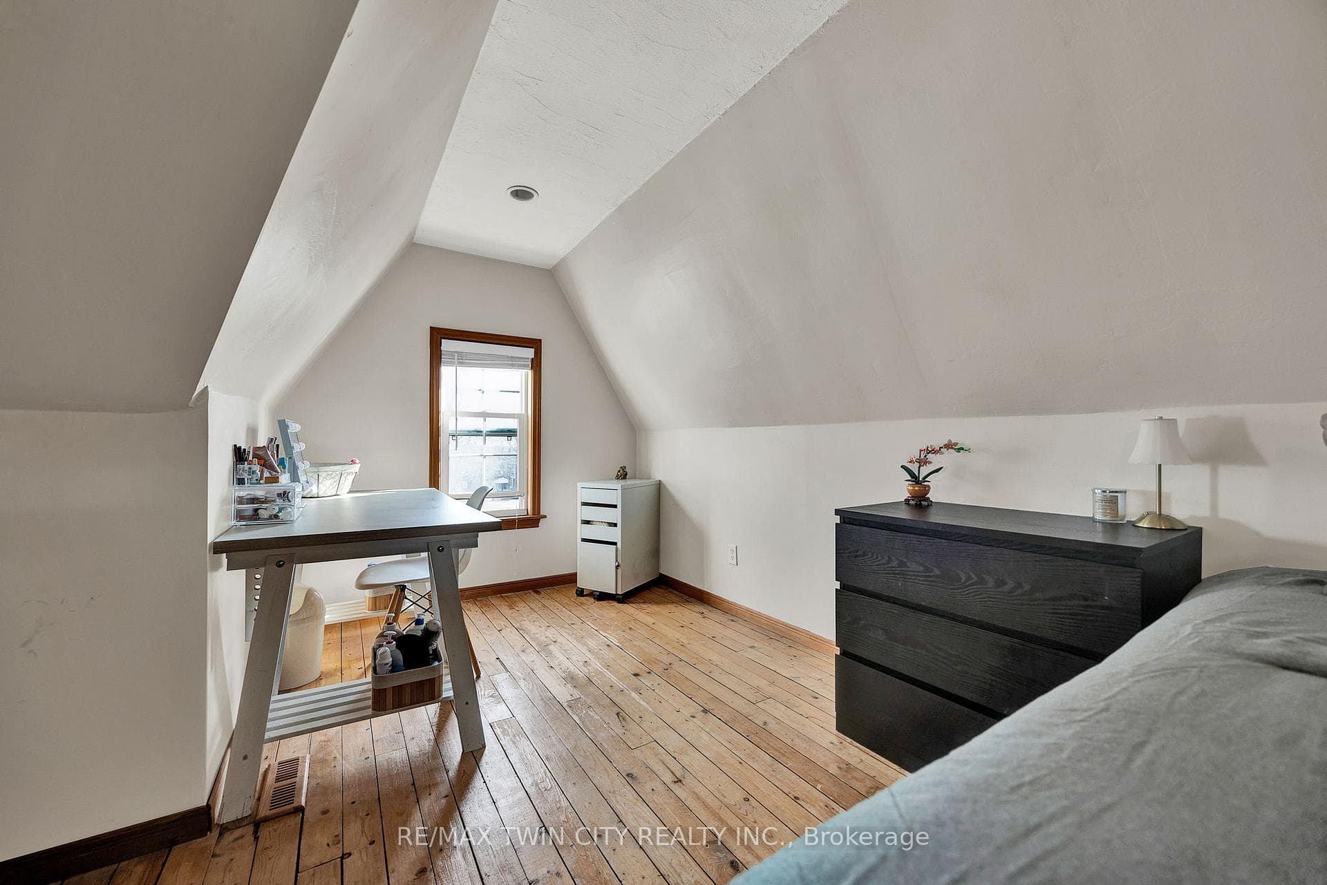 360 Luella Street photo 16