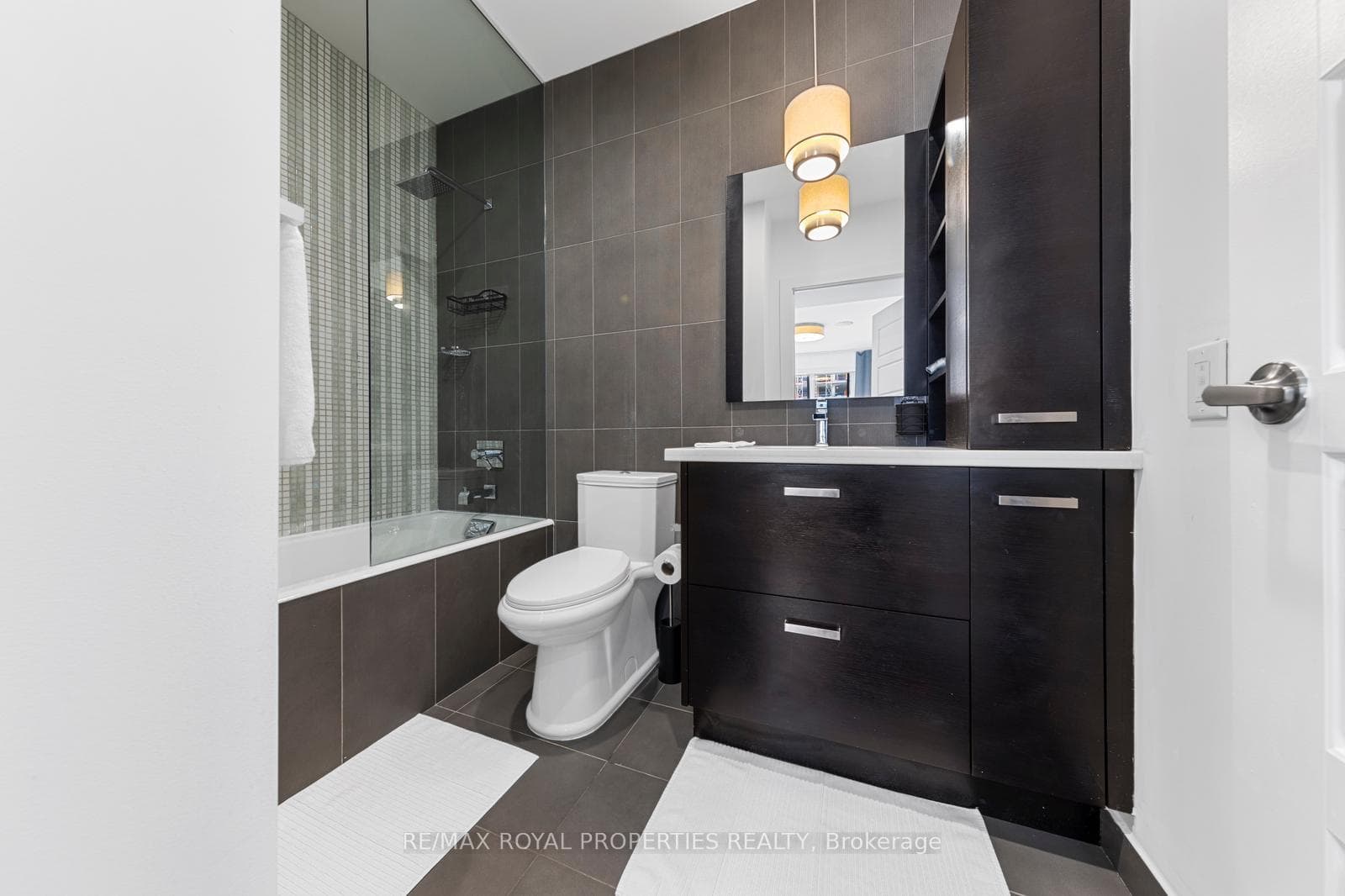 560 Front Street Unit PH24 photo 13