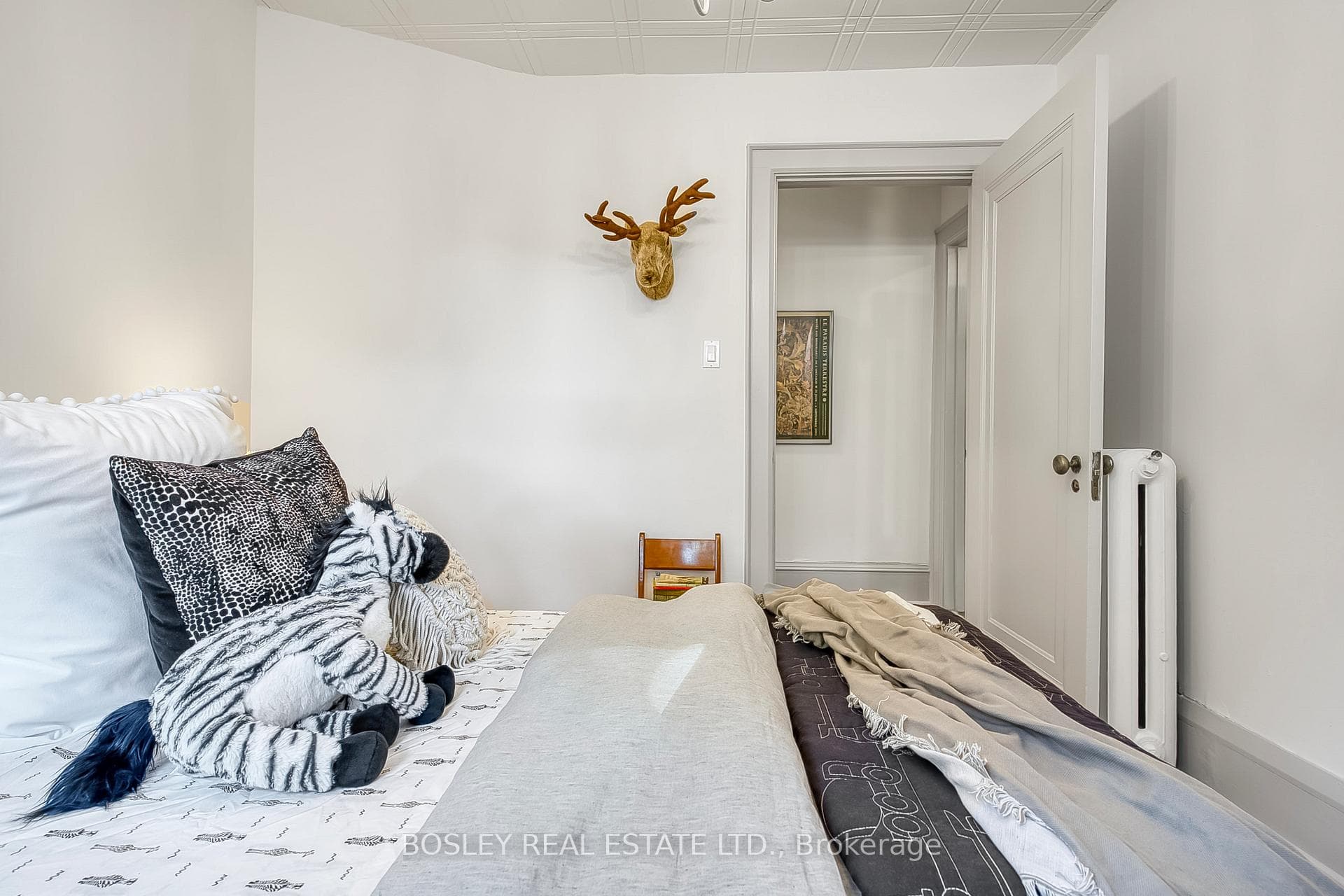 76 Evans Avenue photo 22