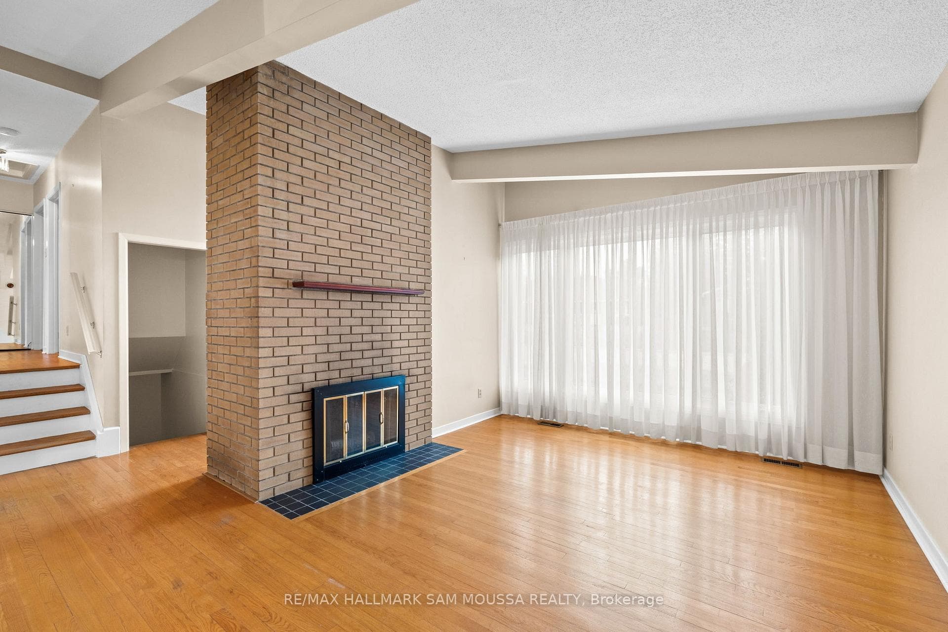 2176 Martha Avenue photo 7