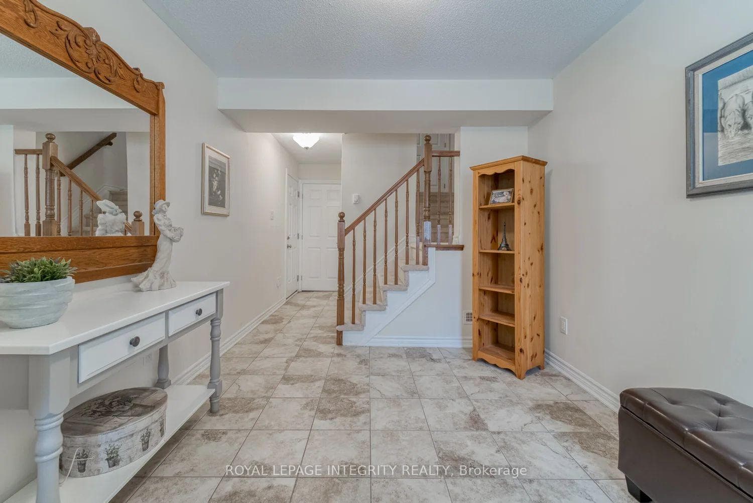 138 Grenadine Street photo 3