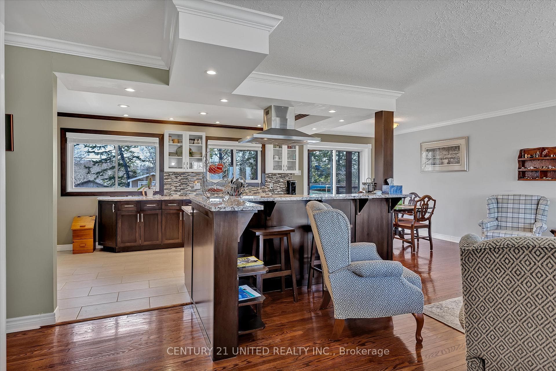 1655 Base Line Road photo 7