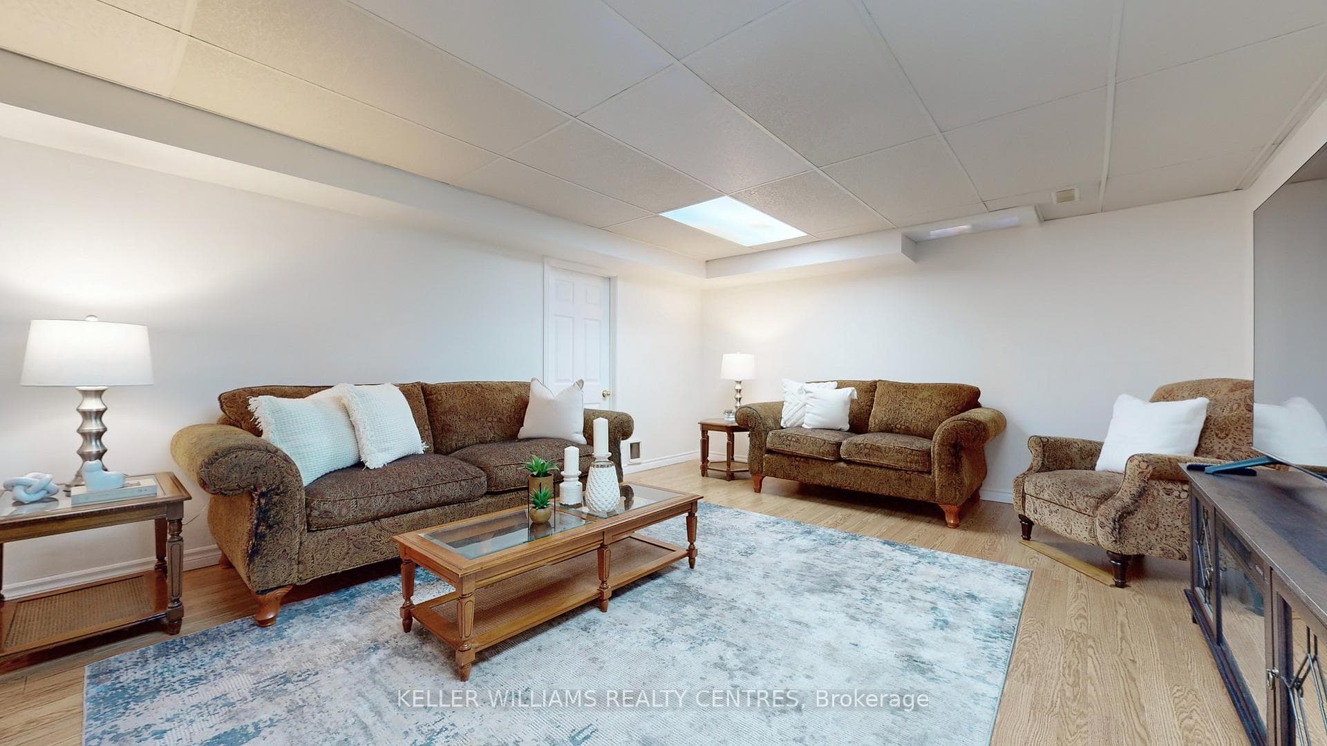589 Lumsden Drive photo 22