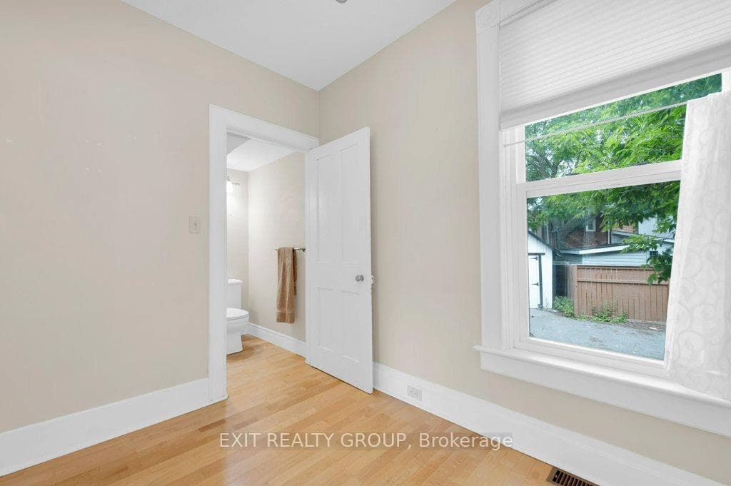 289 William Street photo 12