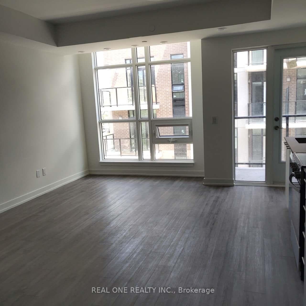 851 Sheppard Avenue Unit 13 photo 2