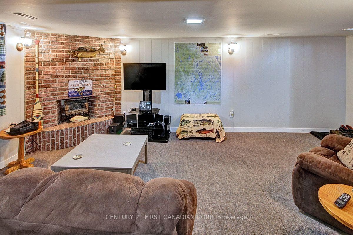 396 Avondale Road photo 14