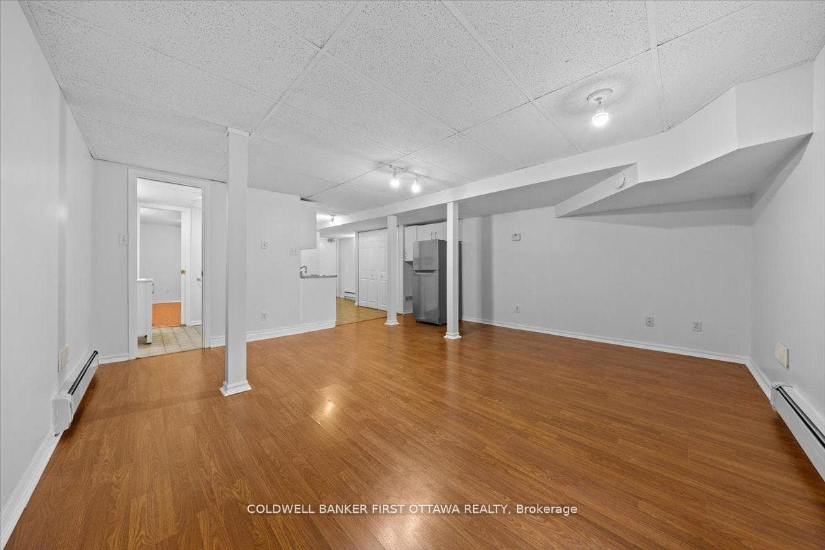 902 Watson Street photo 23