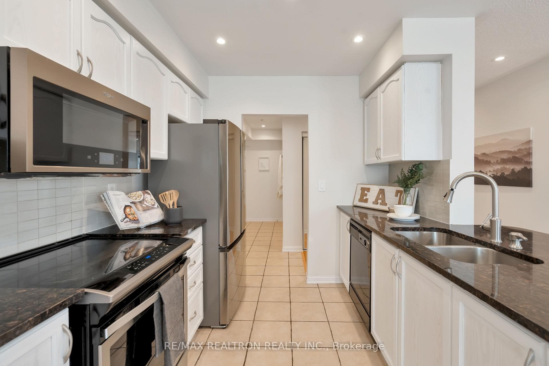 10 Mendelssohn Street Unit 308 photo 12