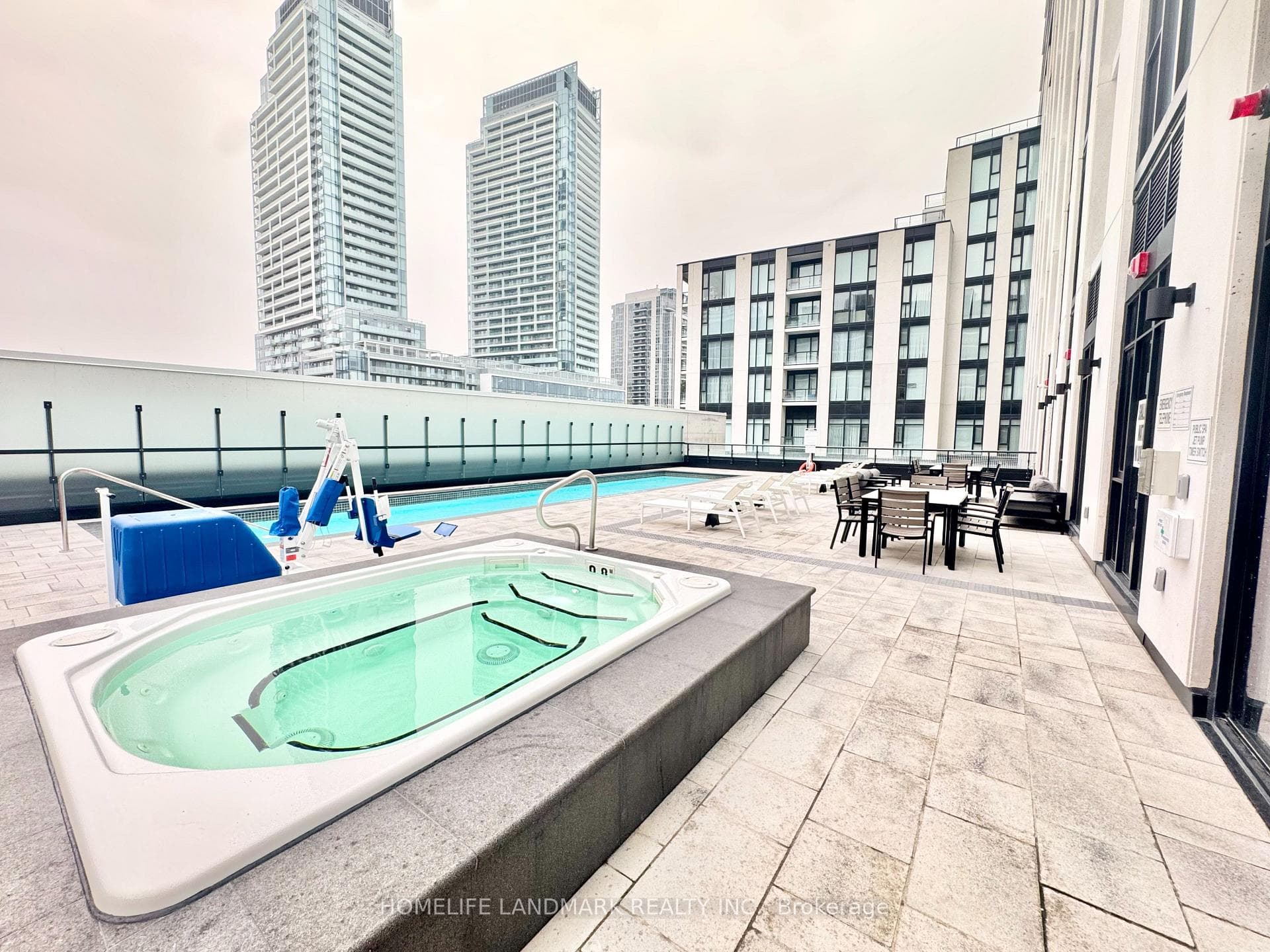 5858 Yonge Street Unit 1823 photo 16