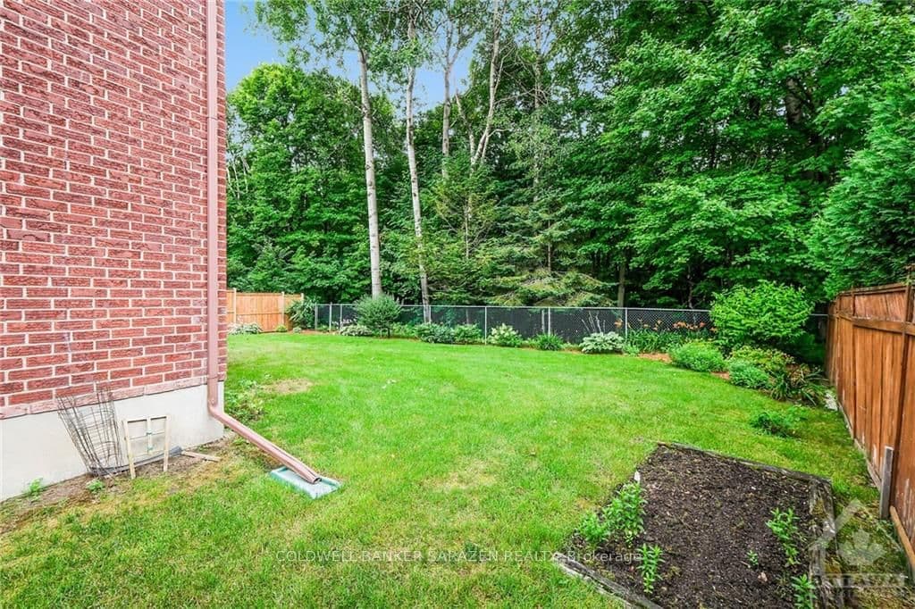 1679 AUTUMN RIDGE Drive photo 28
