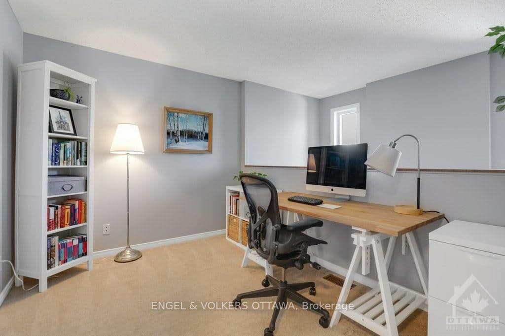 15 CASTLEFIELD Avenue photo 20