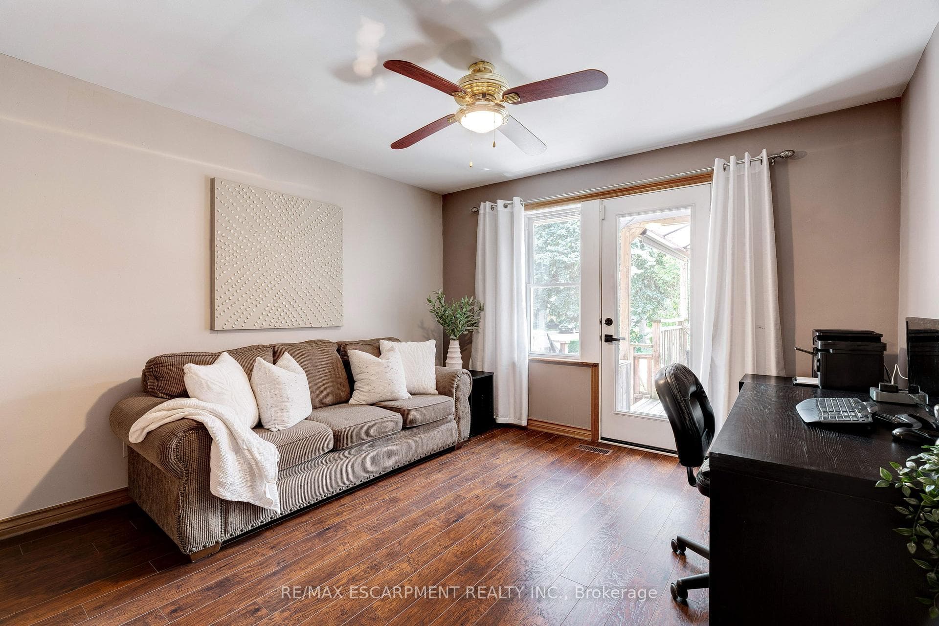 4 Beston Drive photo 11