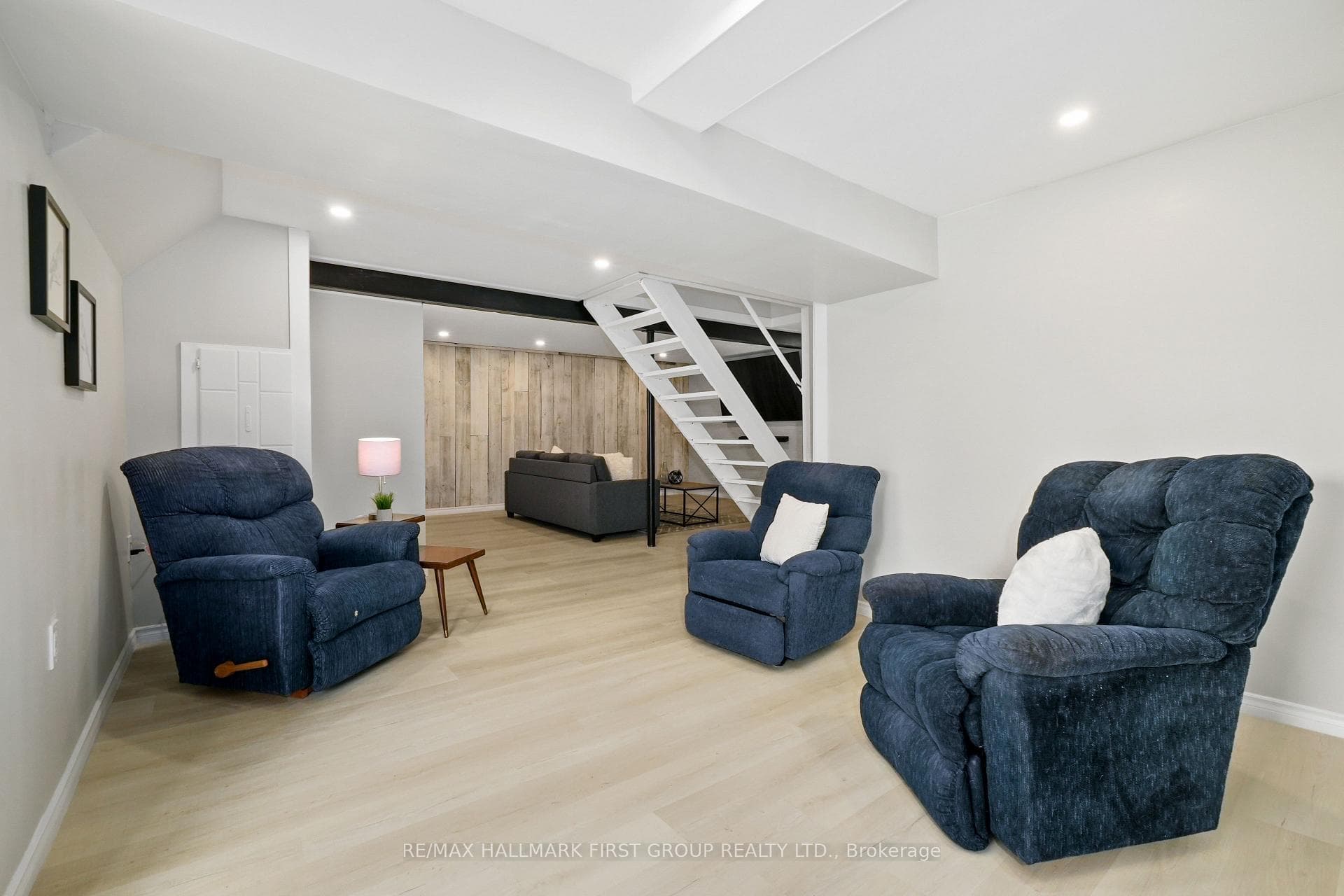 73 Peacock Boulevard photo 29
