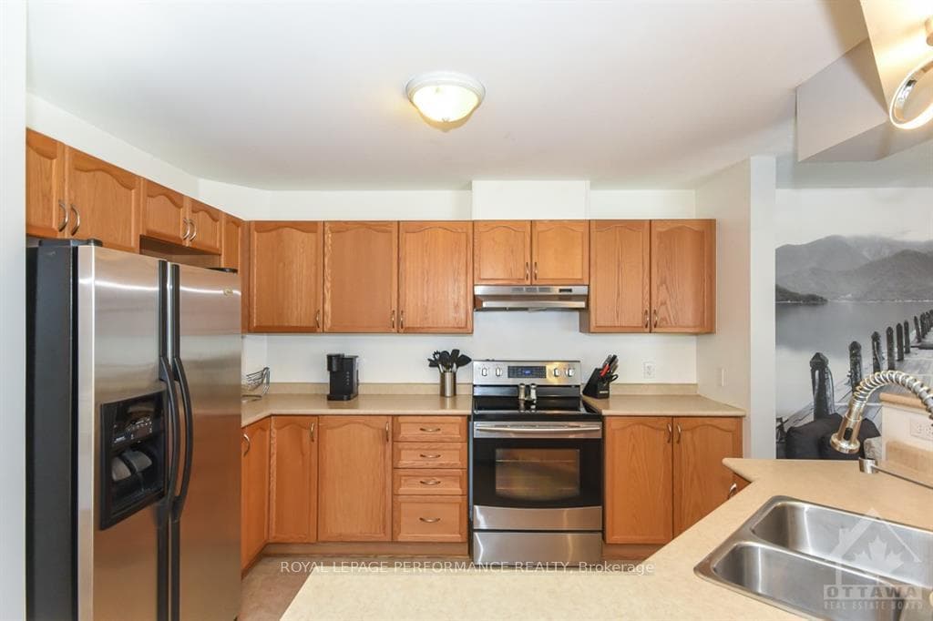 3265 ST JOSEPH Boulevard Unit 127 photo 5