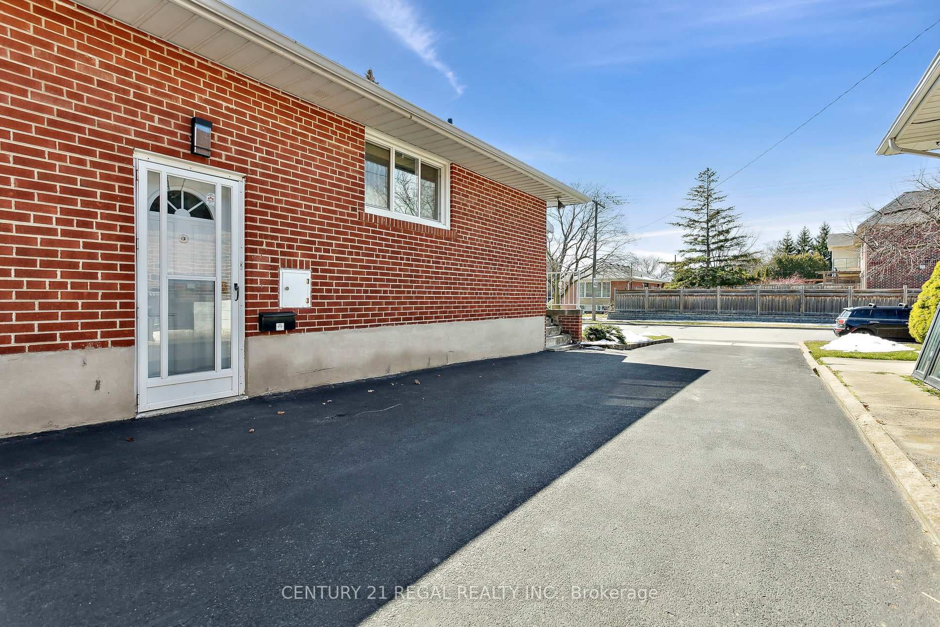 Driveway Westview and Side Entrance