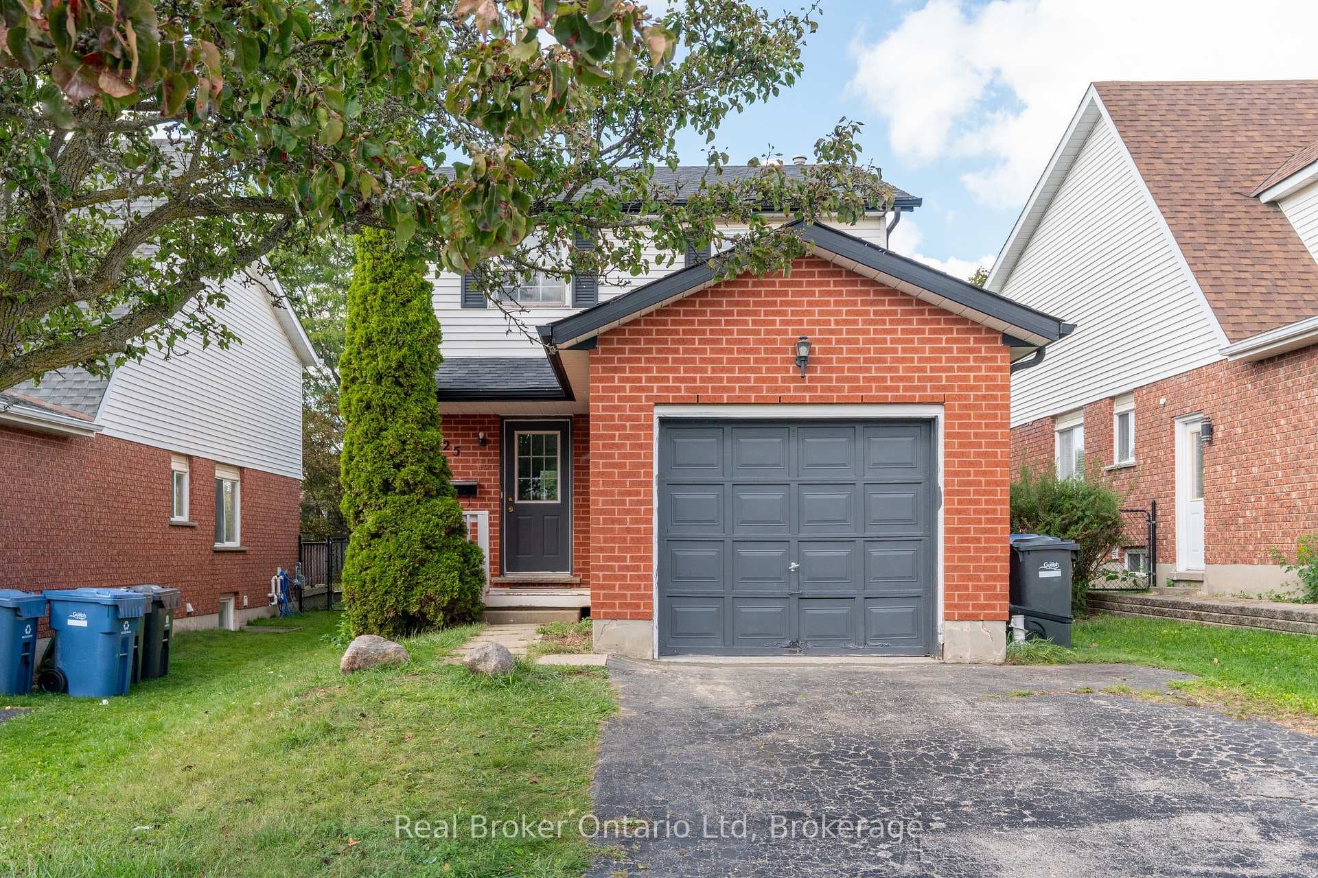 25 Sidney Crescent photo 1