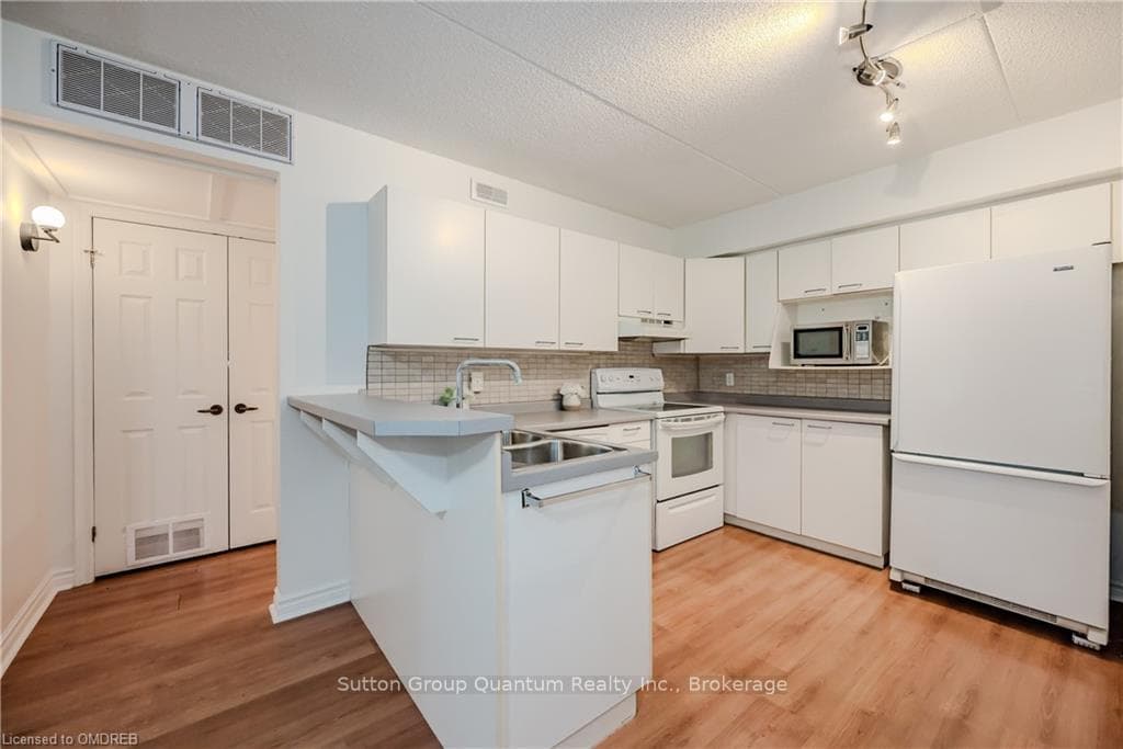 2030 CLEAVER Avenue Unit 118 photo 11
