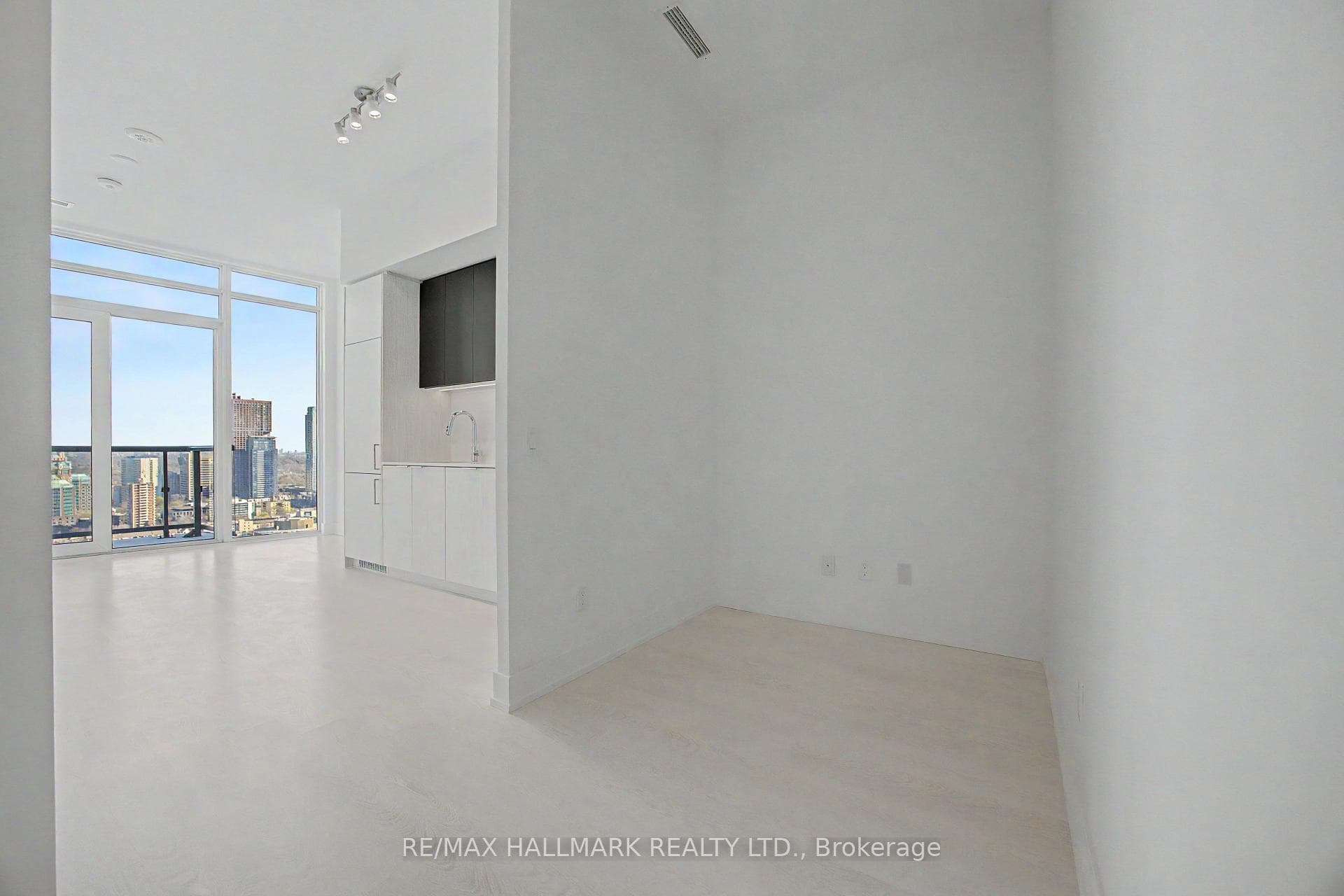 308 Jarvis Street Unit 3408 photo 10
