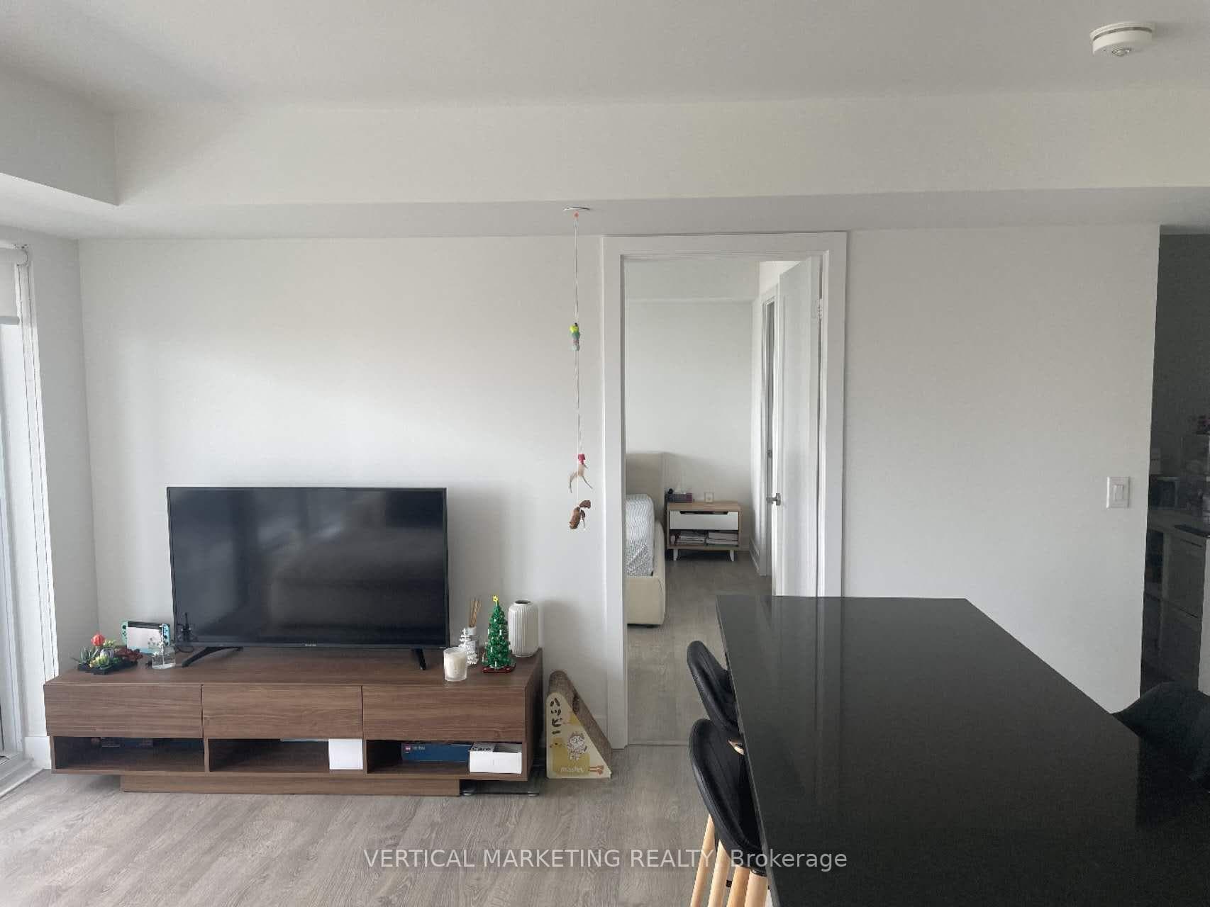 5 Mabelle Ave Avenue Unit 1428 photo 18