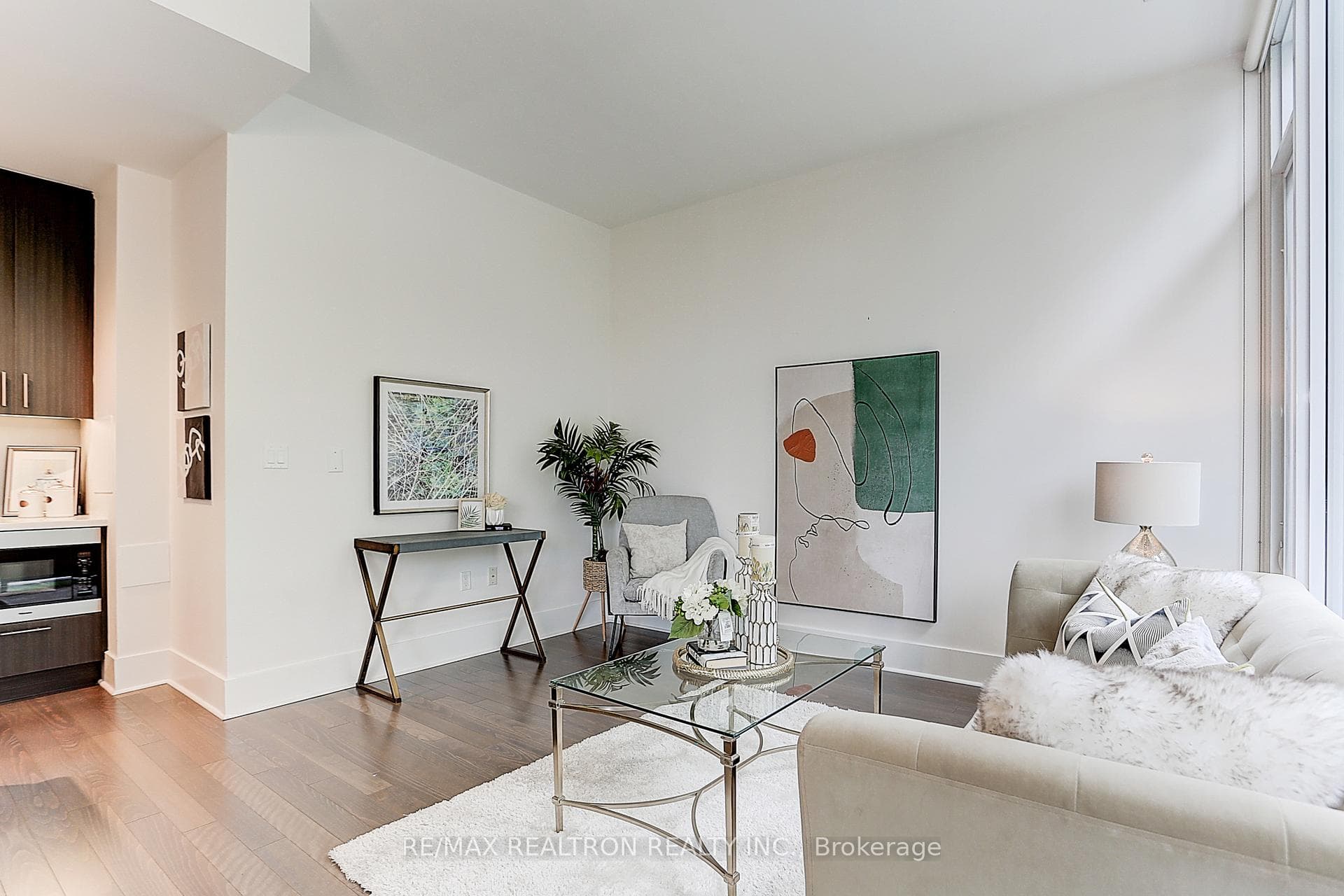 29 Queens Quay Unit 317 photo 31
