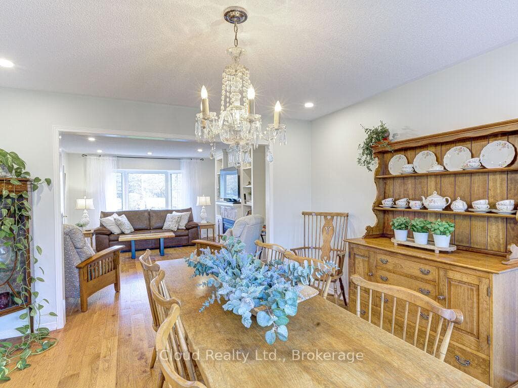 11012 Amos Drive photo 11