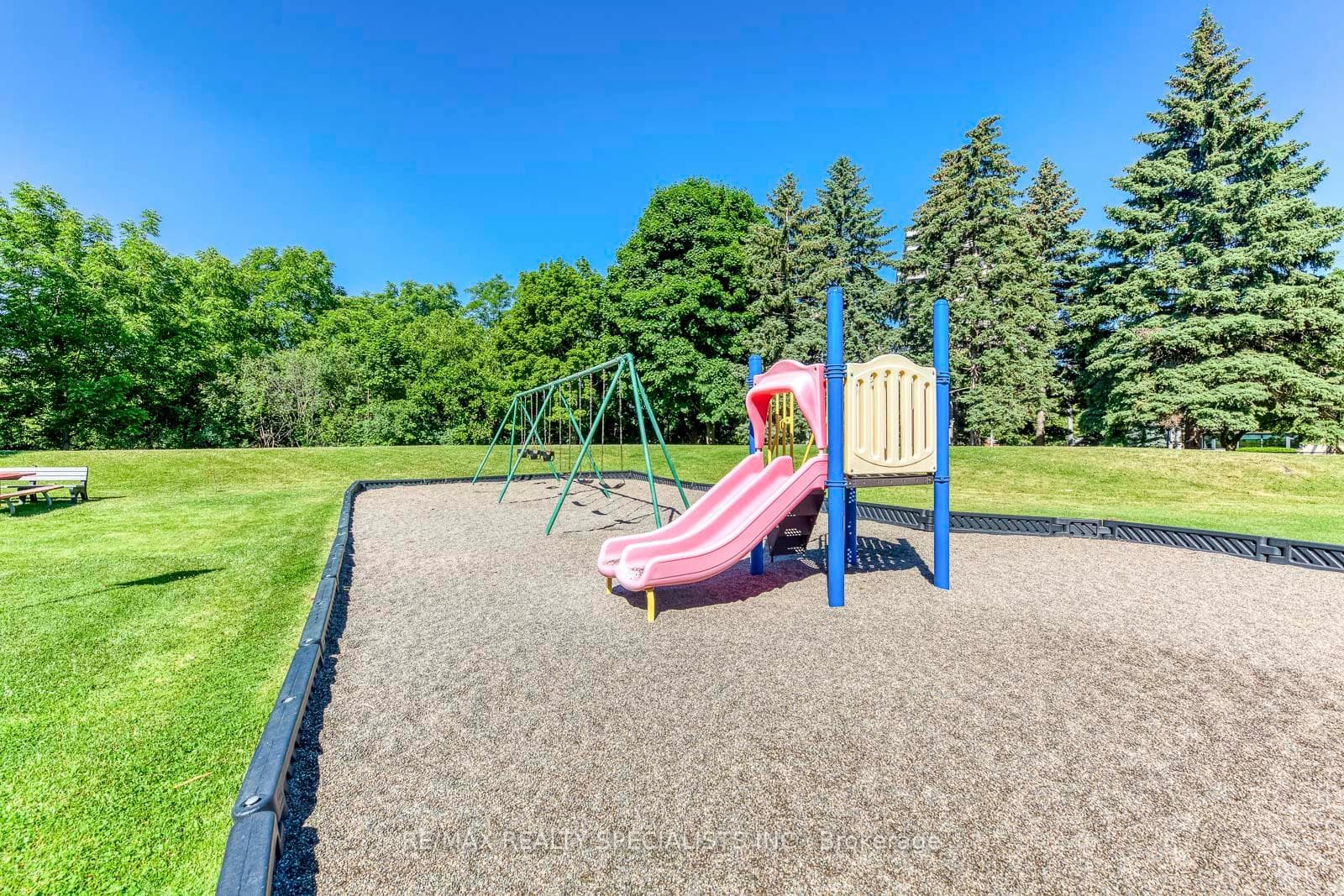 966 Inverhouse Drive Unit 405 photo 46