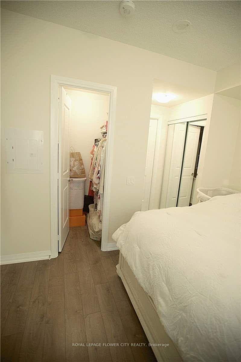 65 Watergarden Drive Unit 809 photo 20