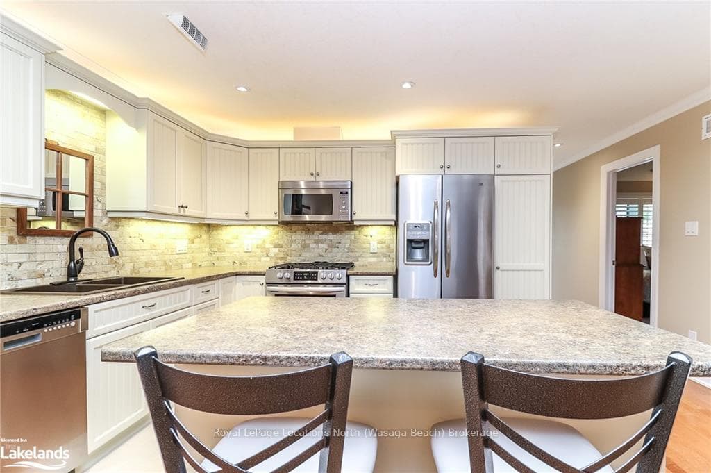 35 CHESTNUT Lane photo 15