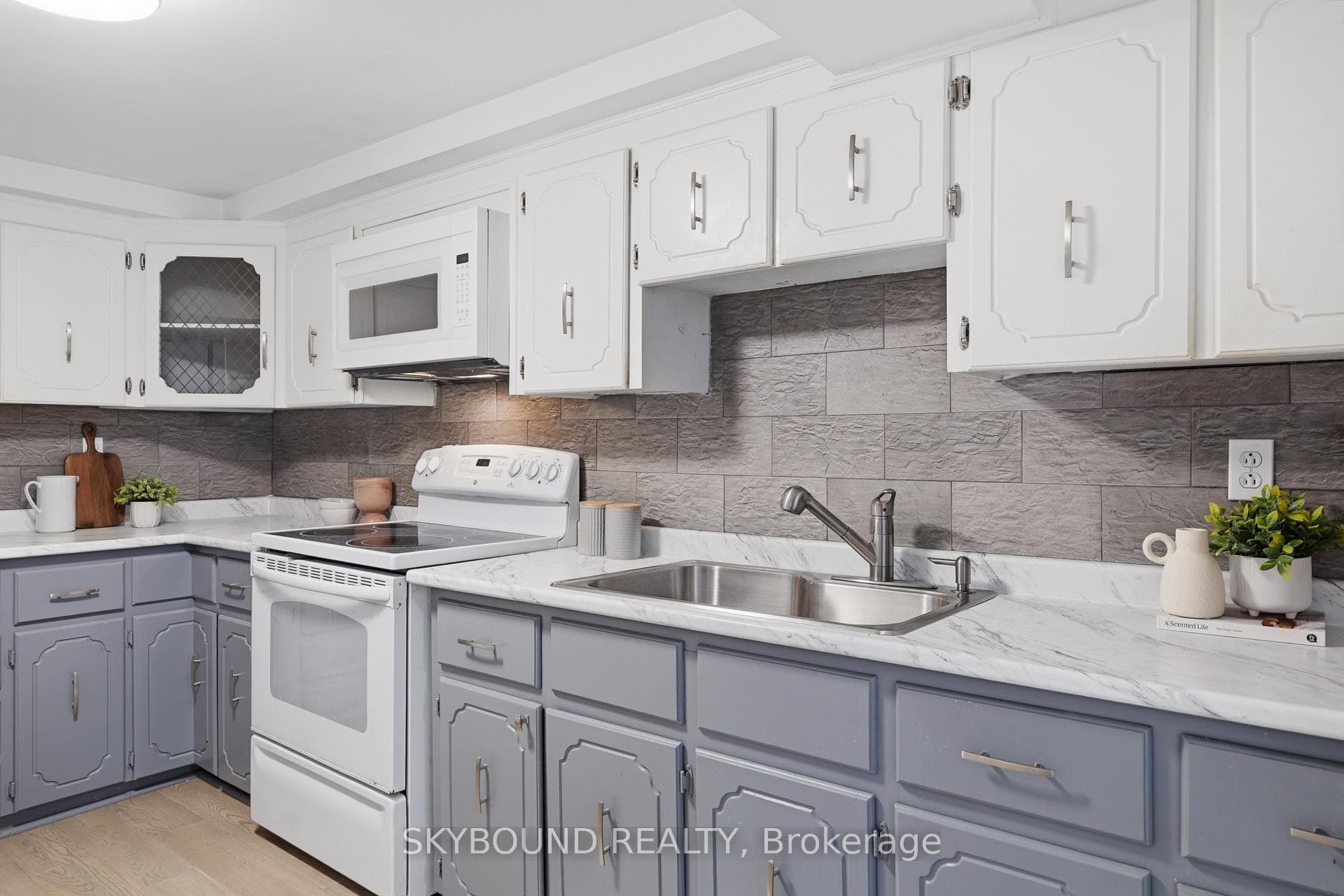 358 Silverthorn Avenue photo 25