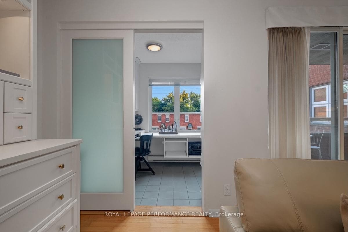 310 Crichton Street Unit 304 photo 16
