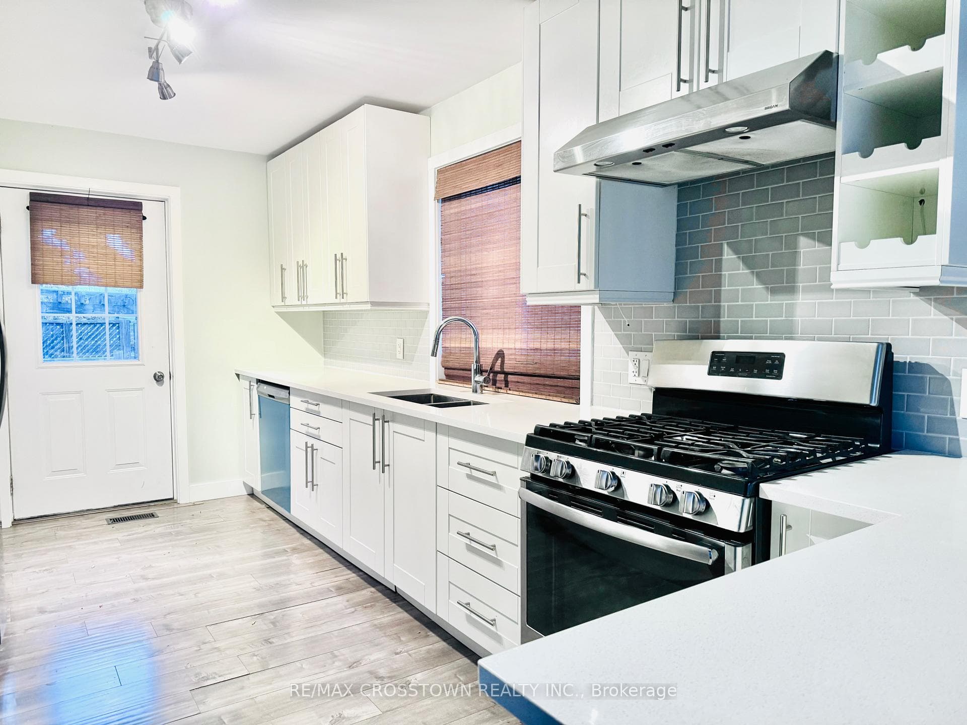 12 Creswick Court Unit Main photo 2