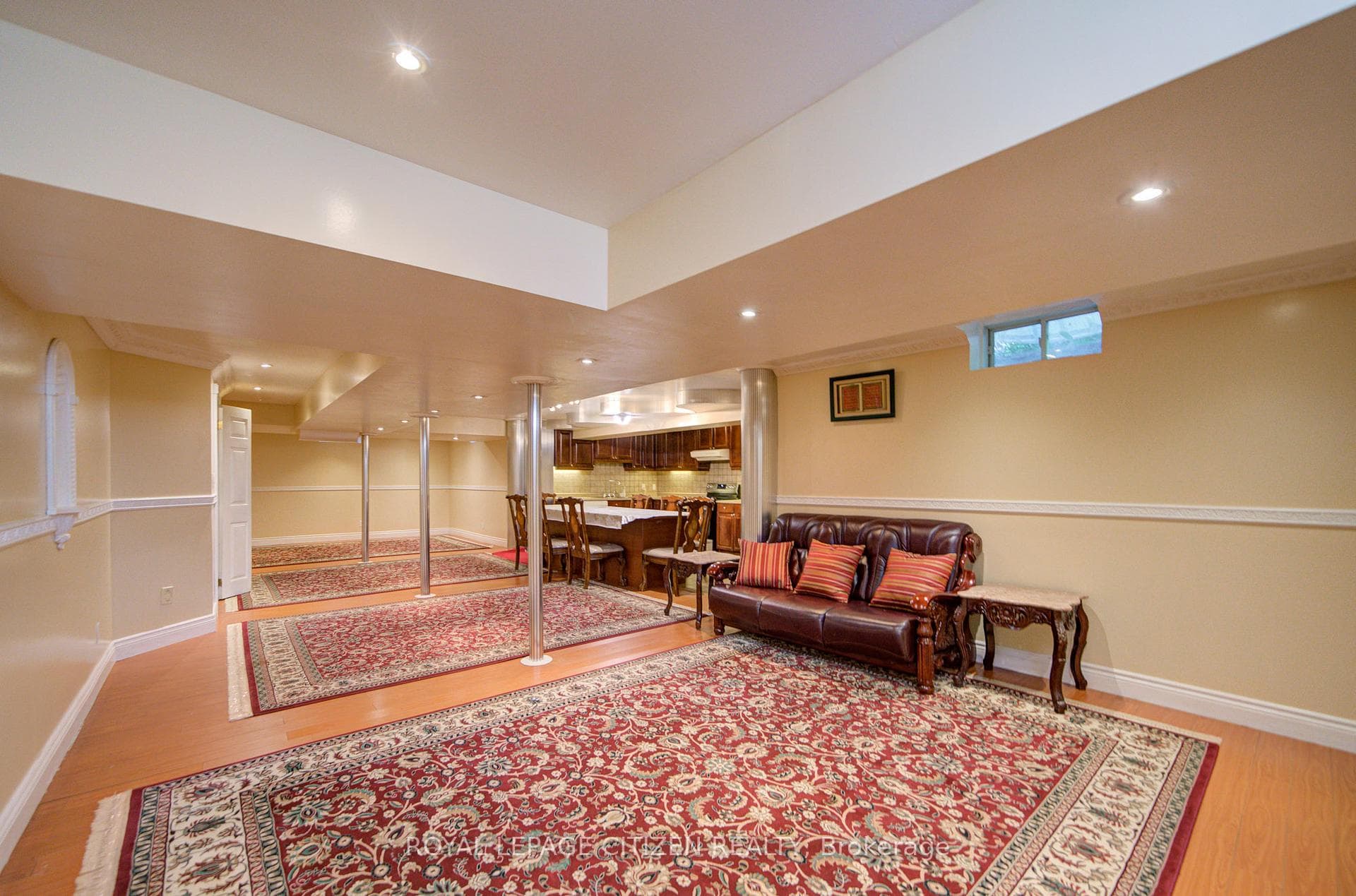 180 Kimber Crescent photo 7