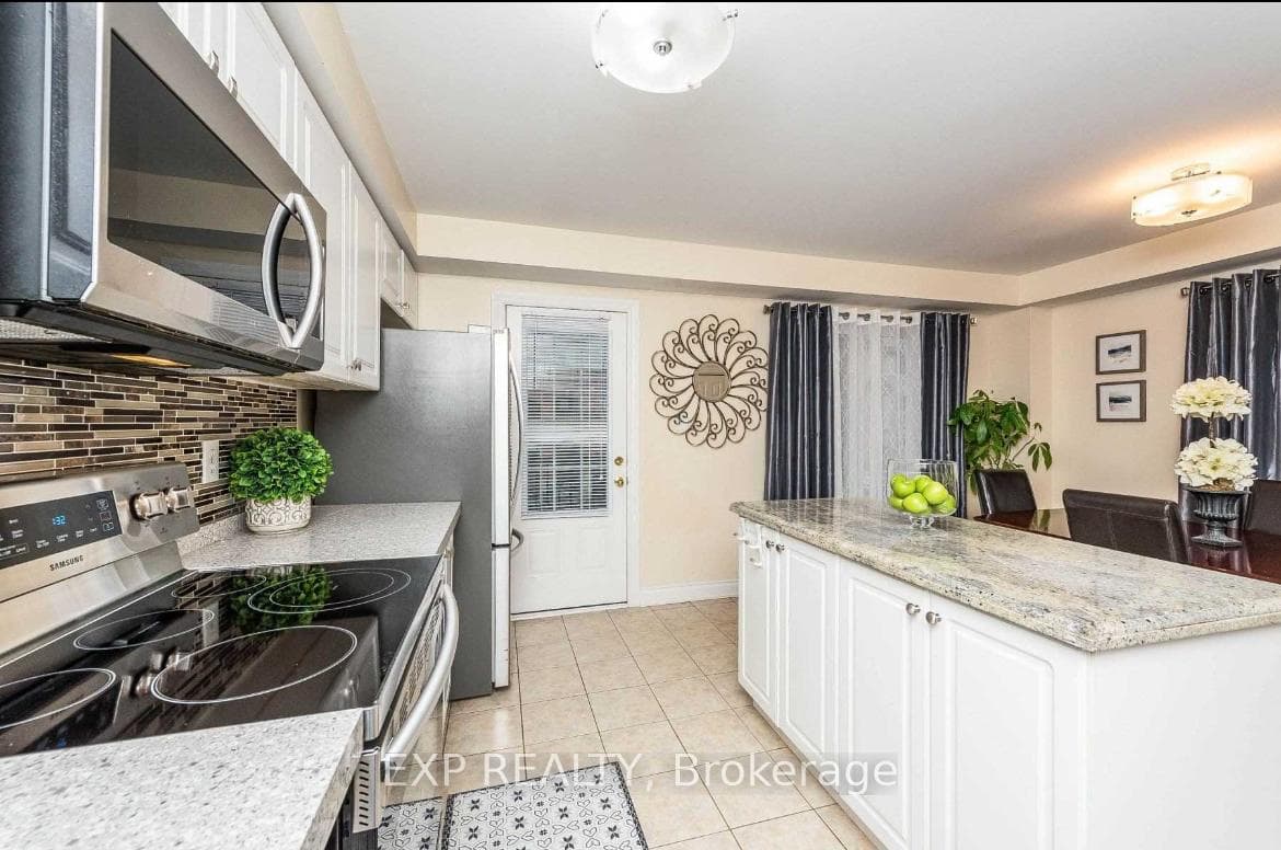20 Blunden Road photo 19