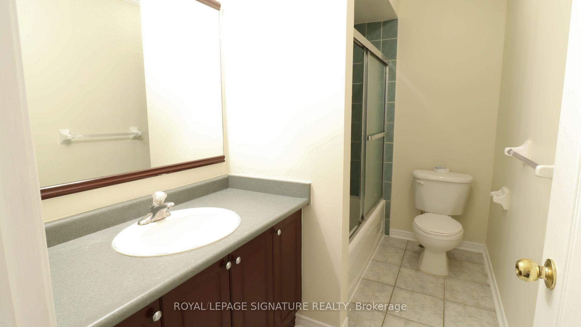 162 Cadillac Crescent photo 29
