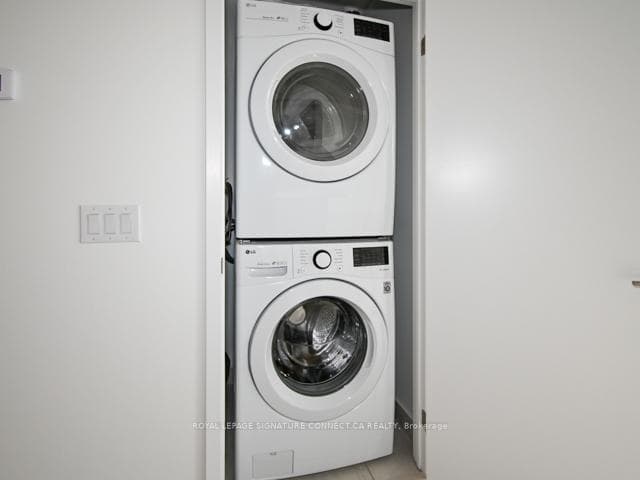 225 Sumach Street Unit 506 photo 16