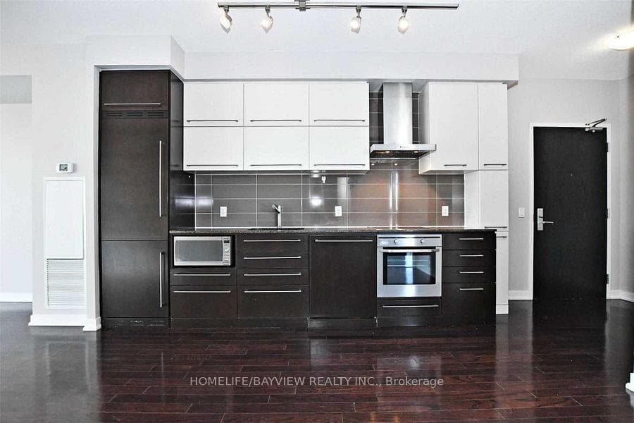 770 Bay Street Unit 2402 photo 8