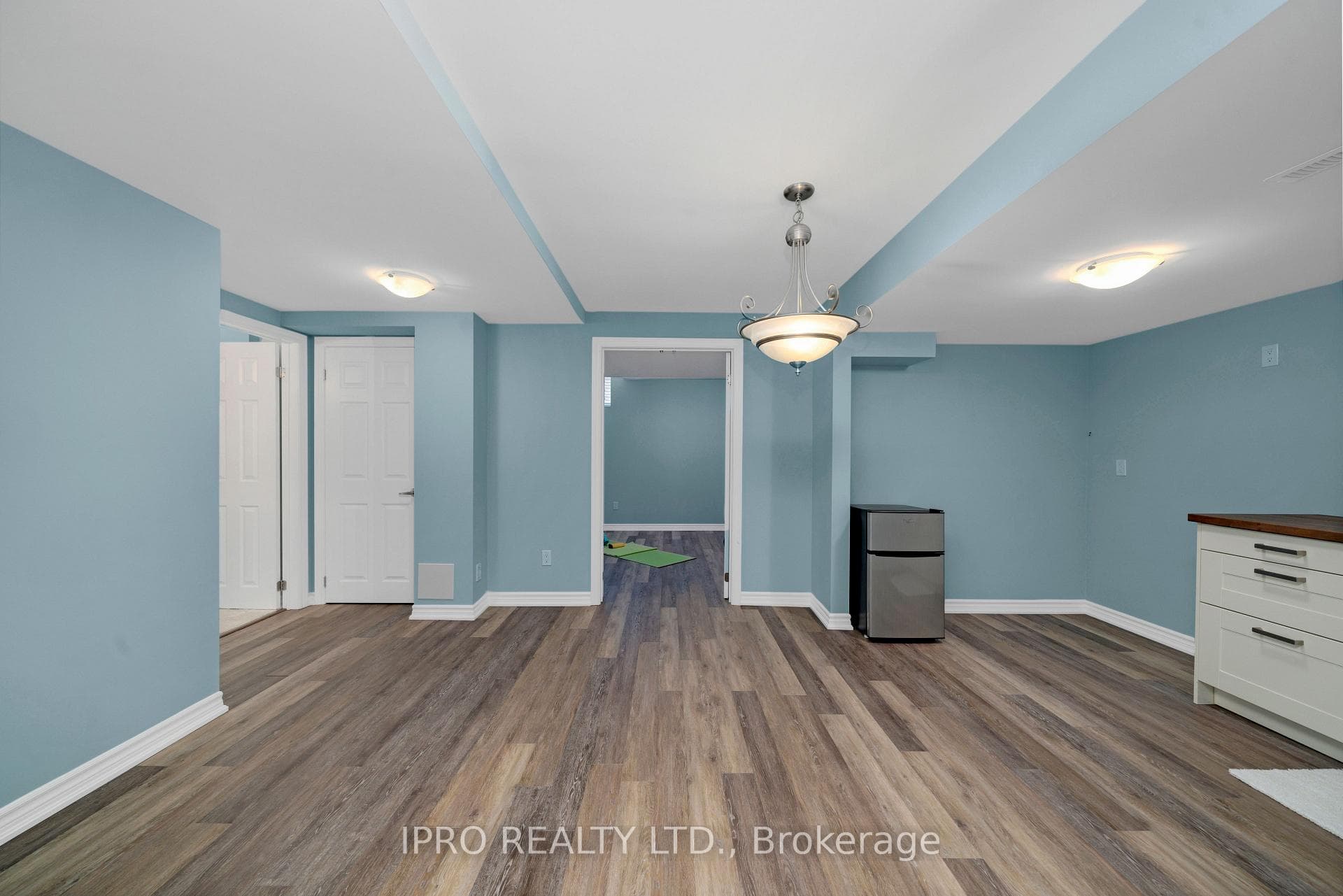 1392 Hill Street photo 30