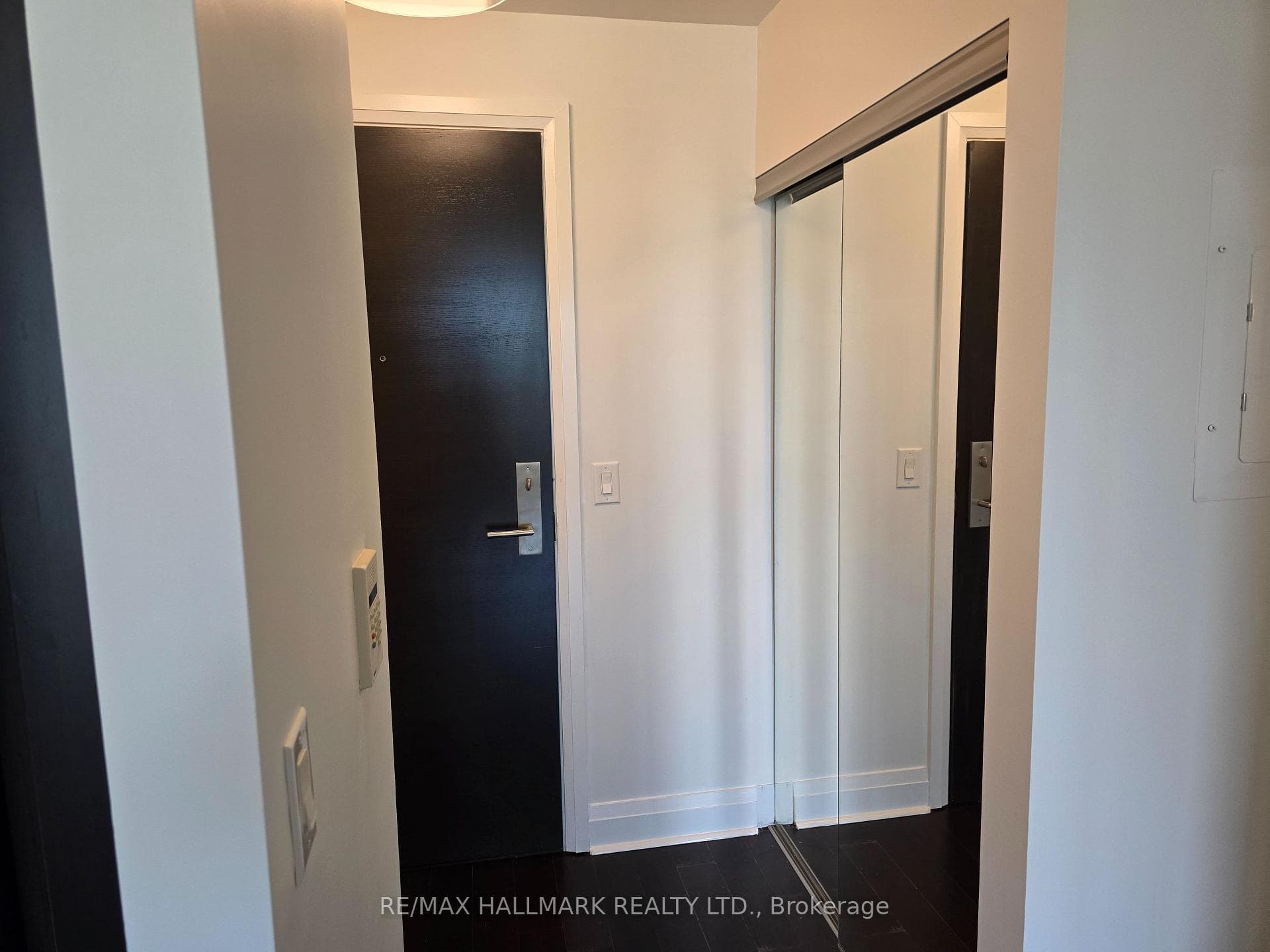 399 Spring Garden Avenue Unit 316 photo 4