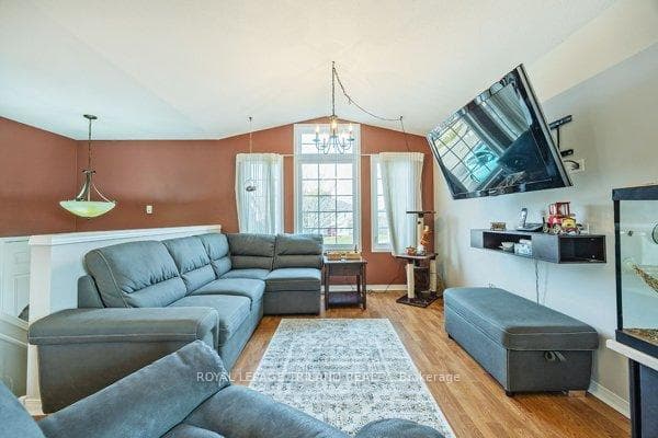 54 Ponsford Place photo 7