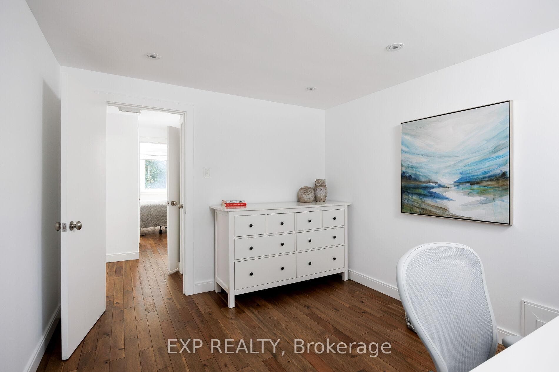 870 Royal York Road photo 35