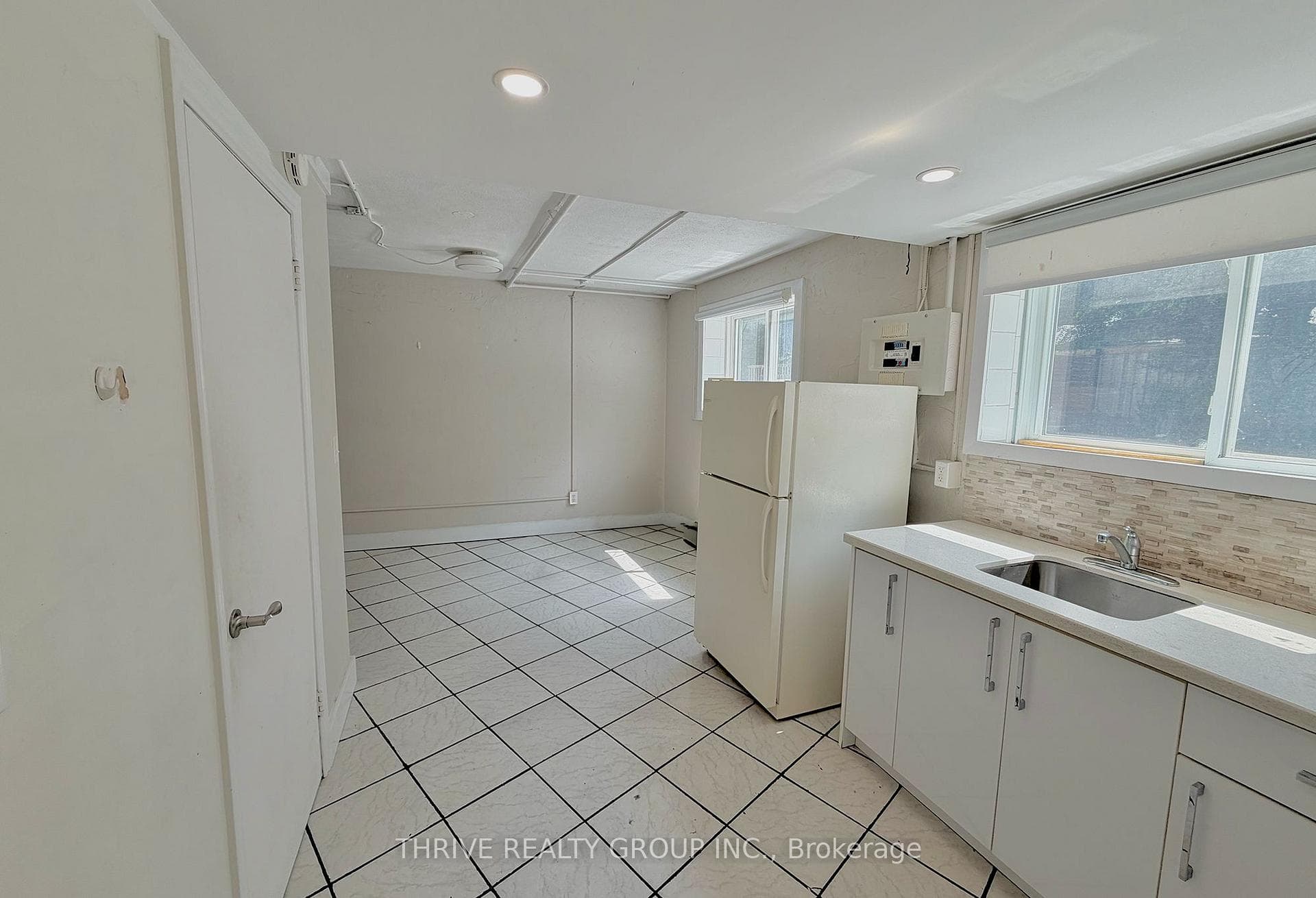 153 Godfrey Drive Unit 9 photo 5