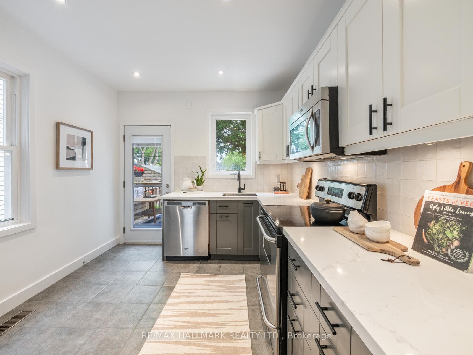 37 Burgess Avenue photo 10